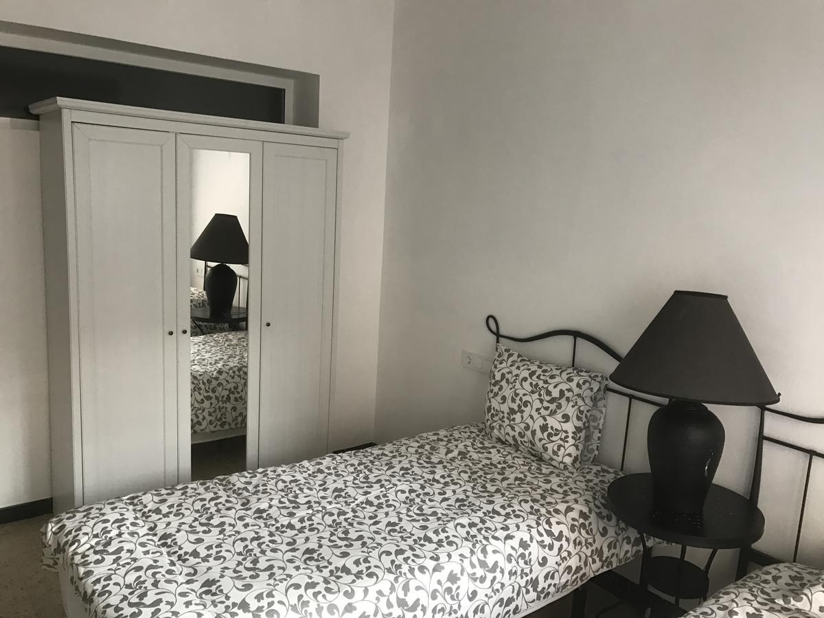Habitaciones Baobab Rubí Esterno foto