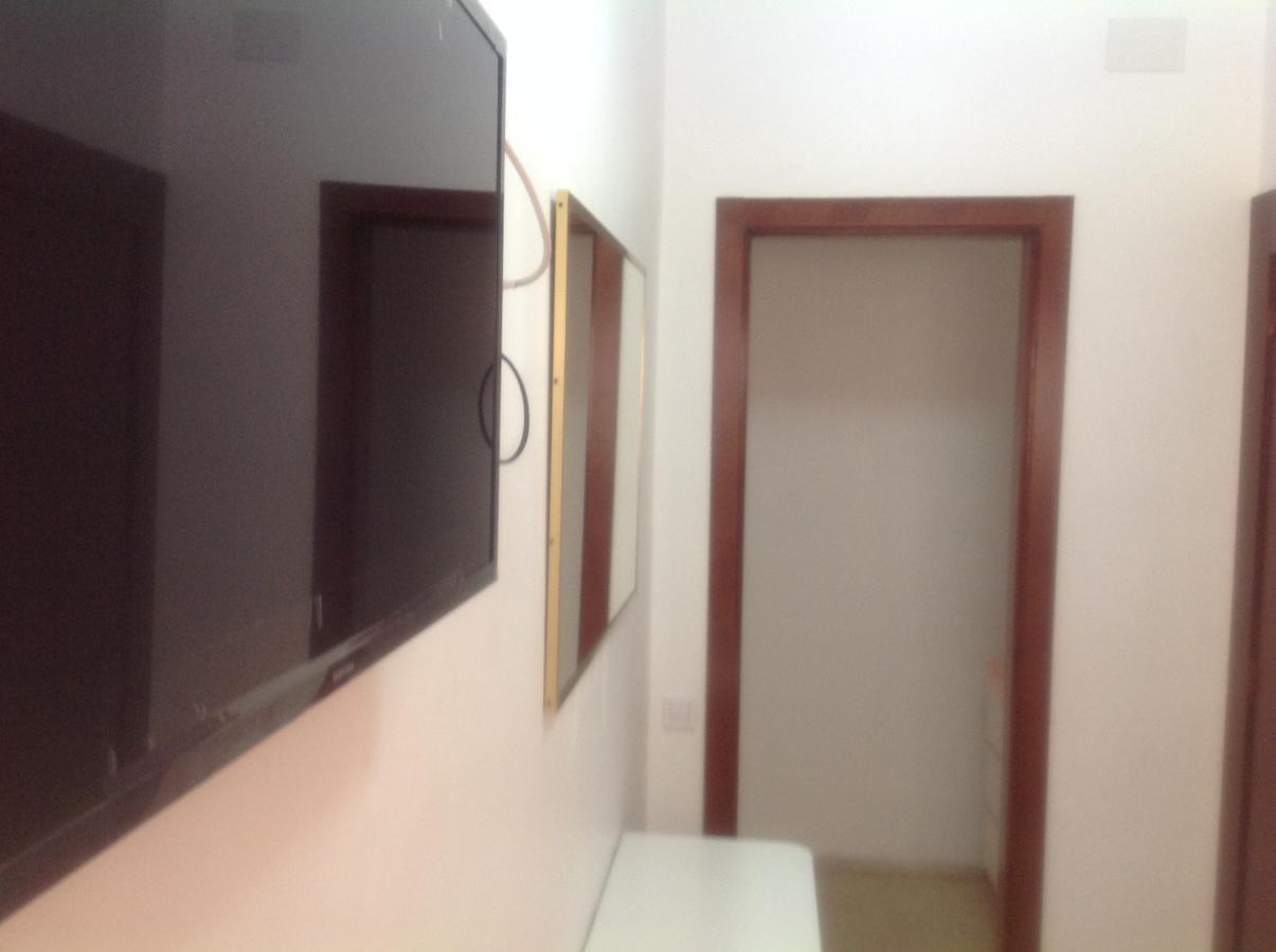 Habitaciones Baobab Rubí Esterno foto